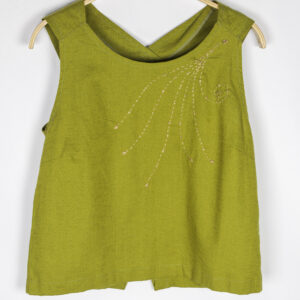 Blusa Artesanal Verde Lima con Bordado Hecho a Mano – Diseño Natural y Sostenible