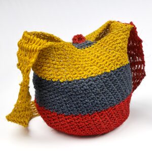 Bolso Artesanal Tejido a Mano en Fique Tricolor – Diseño Colombiano Único