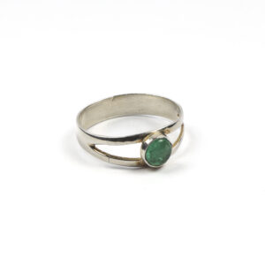 Anillo Artesanal en Plata con Piedra Verde – Joyería Colombiana Hecha a Mano